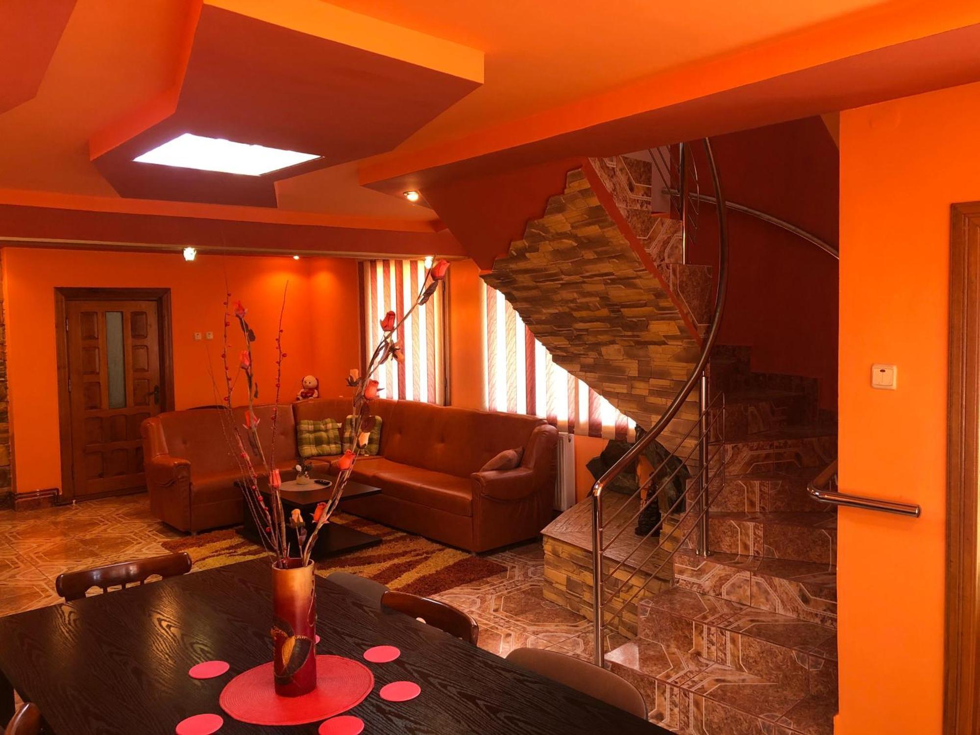Târgu Jiu La Conac Complex Deluxe Targu-Jiu B&B 외부 사진