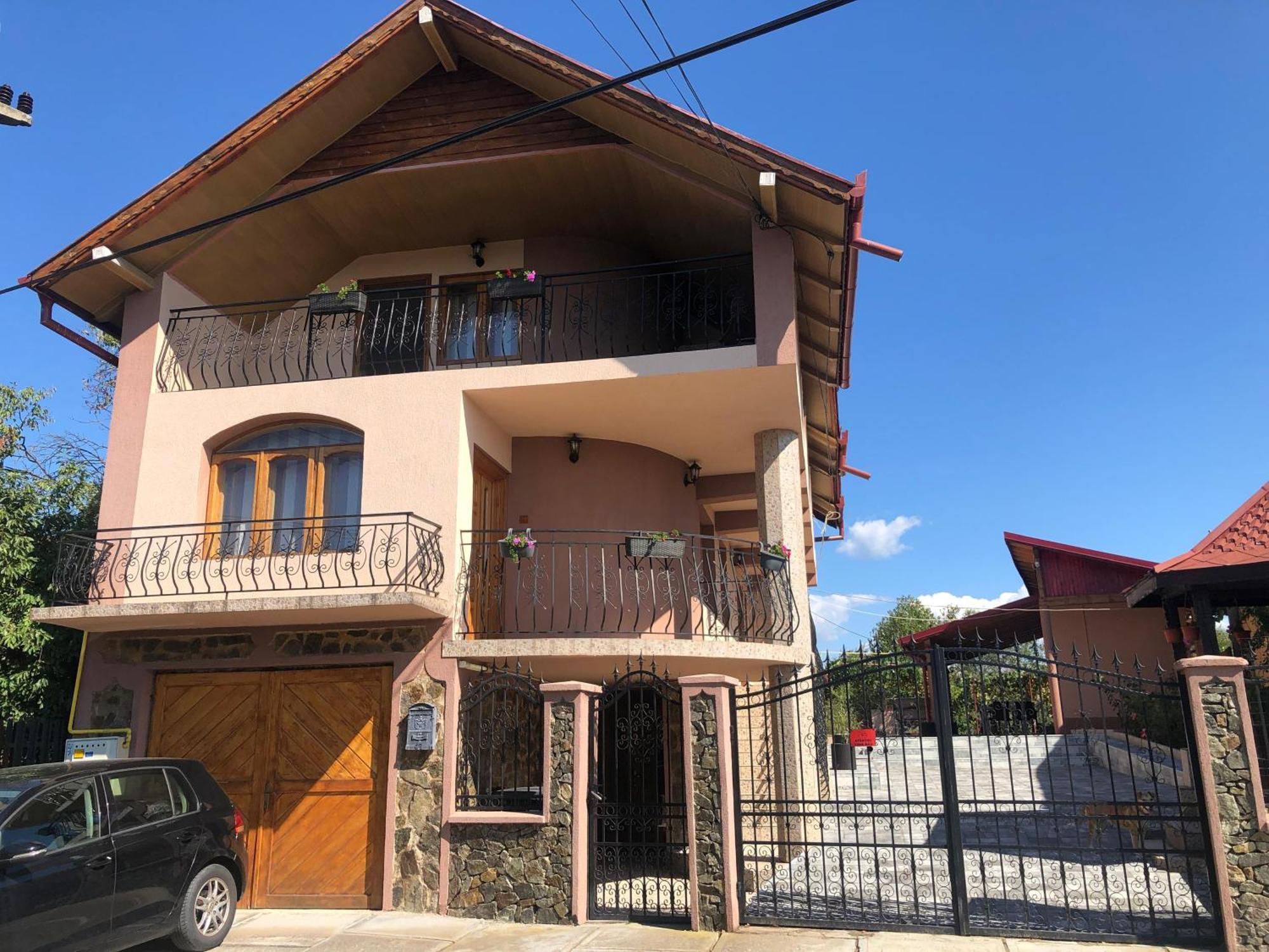 Târgu Jiu La Conac Complex Deluxe Targu-Jiu B&B 외부 사진